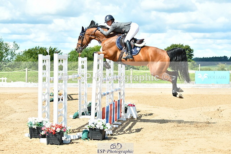 230720A-111146-02100 - Cls 5, 2 Star Medium 1.35m