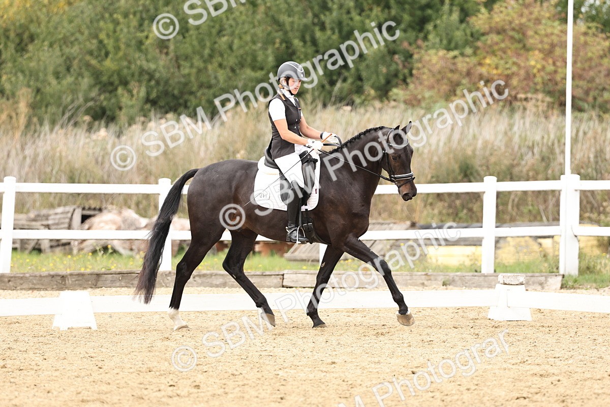 SBM_013266 - Class 3 - Novice 4 - 11.43-12.25