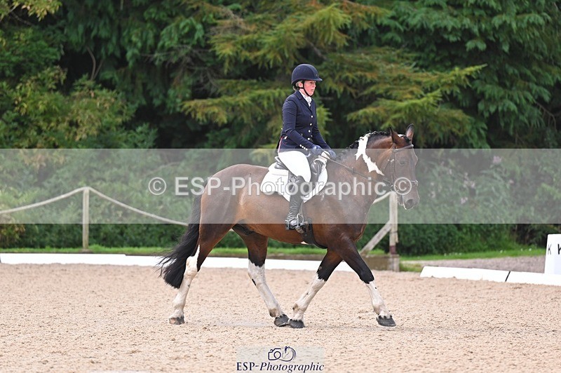 240809-102640-00188 - 112-Caroline.Hutchens-Clogorrow's.Socky