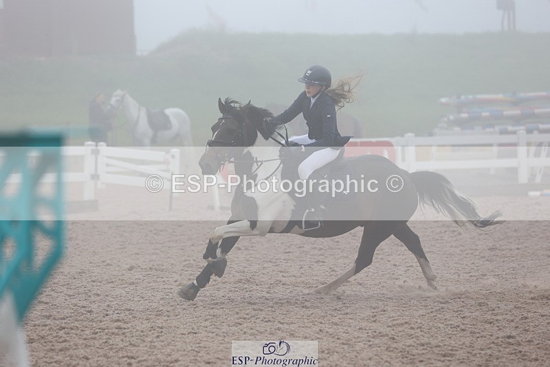 240630A-081056-11118 - Cls 30 British Novice and 80cm Open