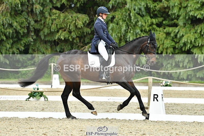 230525-151234-04570 - 425-ABC_ARCTIC_DAME-Jess_Falle-DR