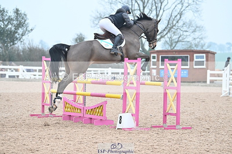 240113A-122937-01989 - Cls 12 Newcomers and 1.10m Open