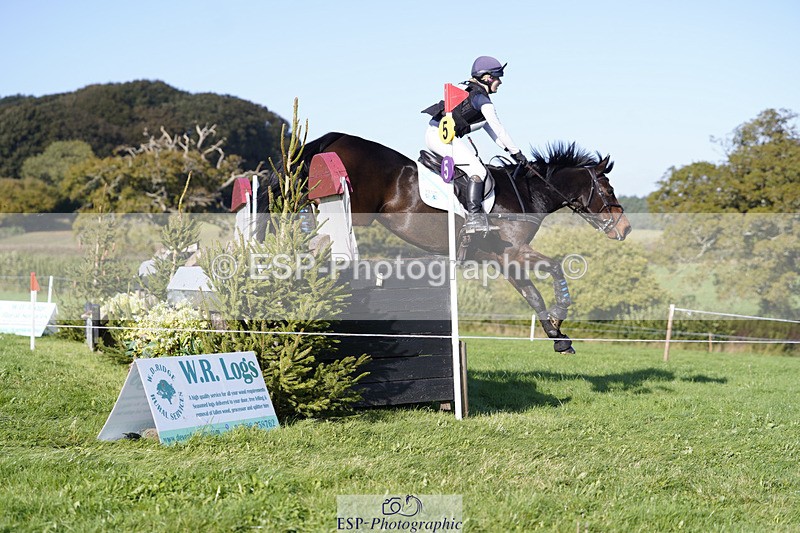 241025-112406-06249 - 018-Alice.Robinson-DERRYS.DIAMOND.CAVALIER