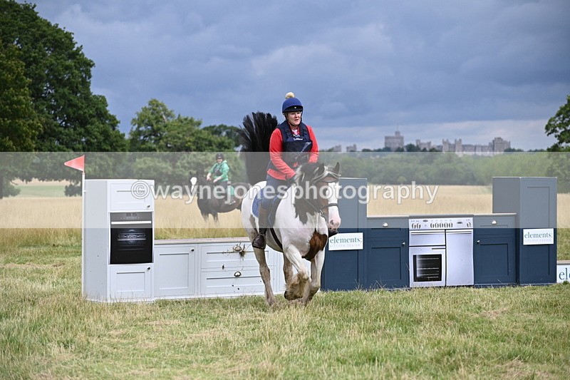 WJ6_2744 - Time at Jump 11:06 to 11:40