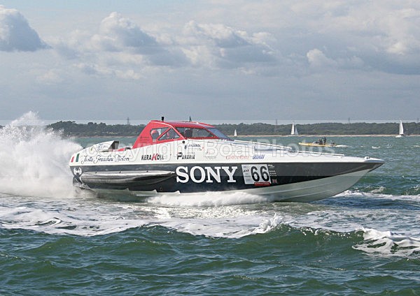 050828 COWES TORQUAY POWERBOAT RACE IMG_2305 - 2005 Photos
