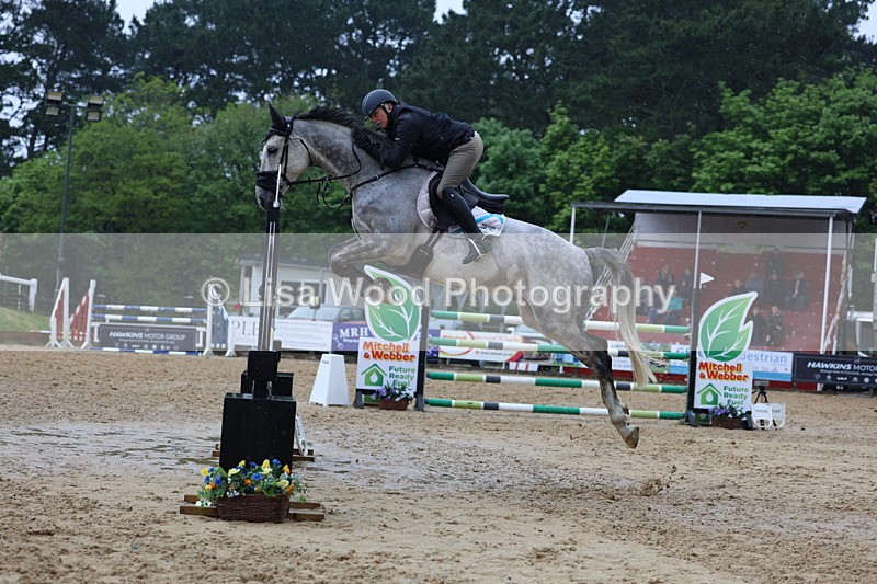 3E7A7586 - Class 9: Senior 1.30m open