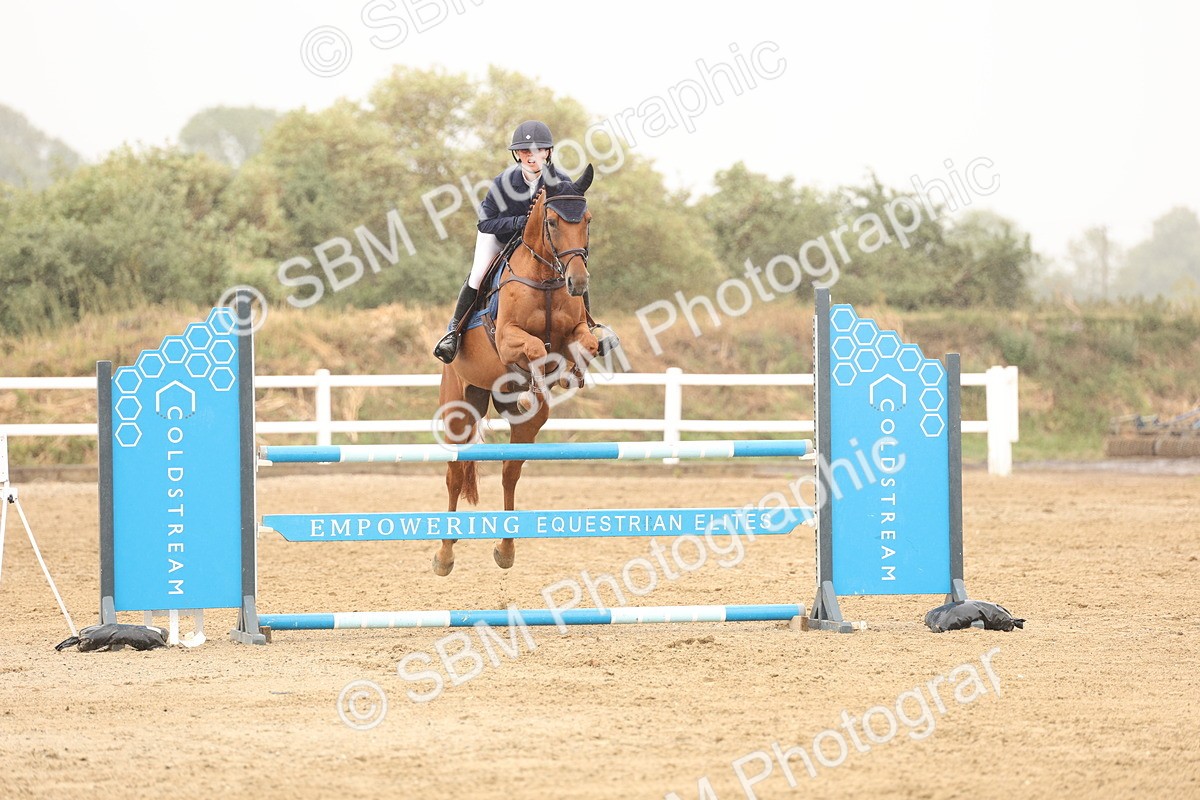 SBM_024120 - Class 6 - Senior Newcomers 1.10m