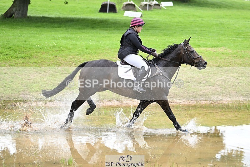 240803-105254-01734 - 110-Lizzie_Luxton-KILCARNA_BARNEY