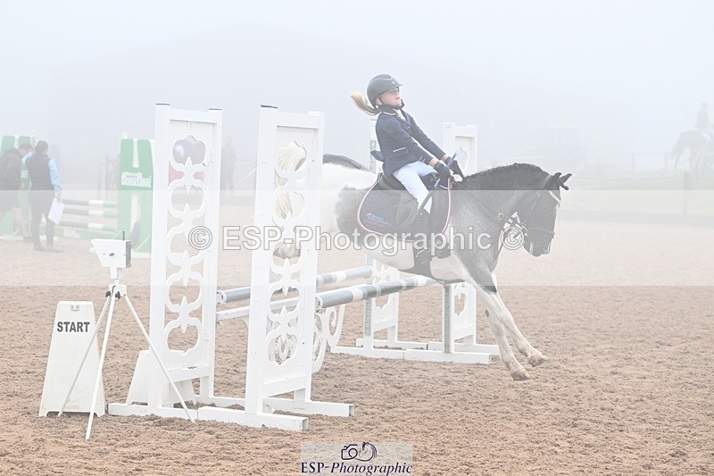 240907A-093221-00141 - Cls 1 Pony Intro 70cm