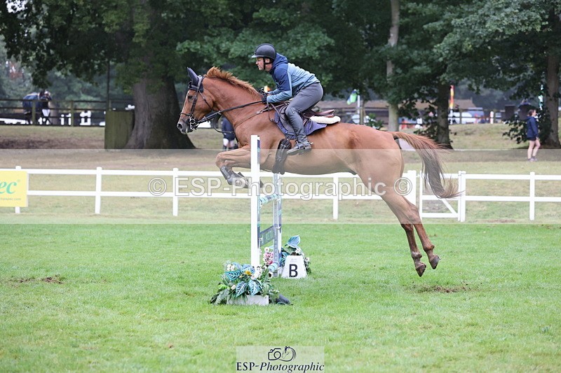 250830A-151130-07234 - Cls 16 Snr Newcomers and 1.10m Open