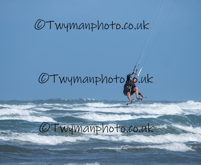 P5251705 - Westward Ho Kiters & Windsurfers 25/5