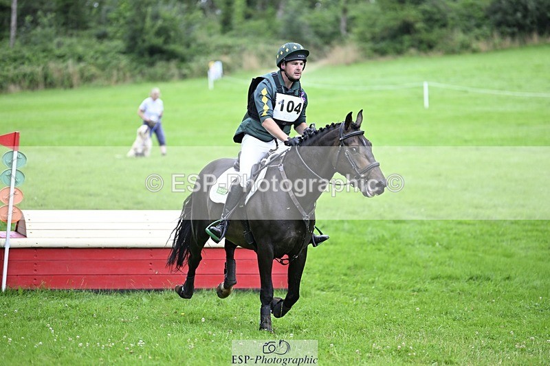 240803-114724-03751 - 104-Ollie_Martin-MIH_HUNTERS_BEAR