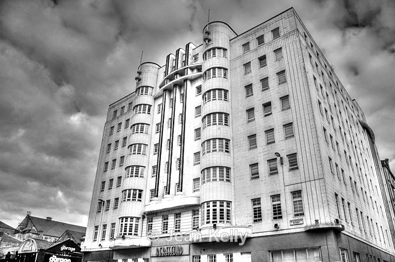 Beresford building, Glasgow - 3848_Painterly bw - HDR effects
