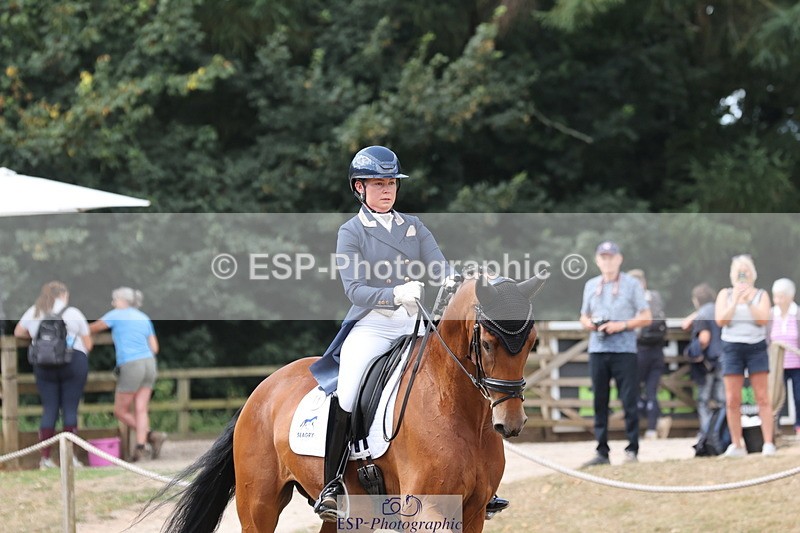 250809A-113843-02814 - 071-Abbie.NewburySeagry.Viceroy