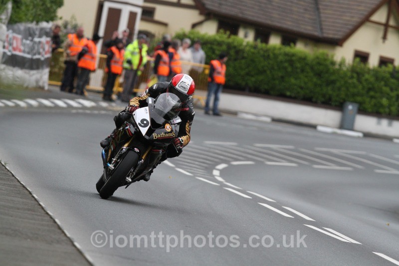 Michael Rutter BMW / Bathams Prize Winning Ales - Wednesday Practice - Solos