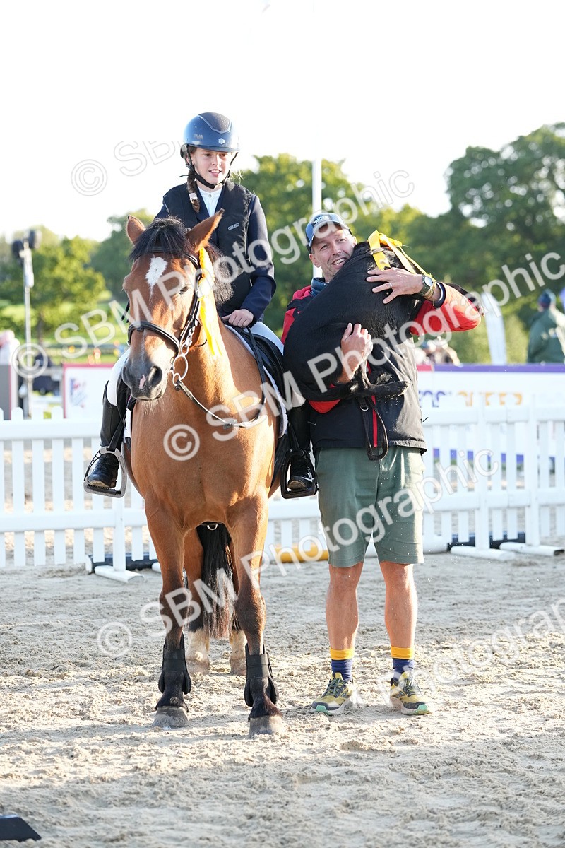 SBM_29540 - J44 - Horse & Hound Open 70cm