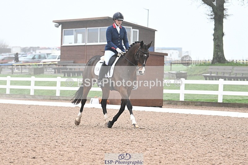 240217A-095838-00673 - 207-Charlotte.Dicker-Time.to.Fly.II