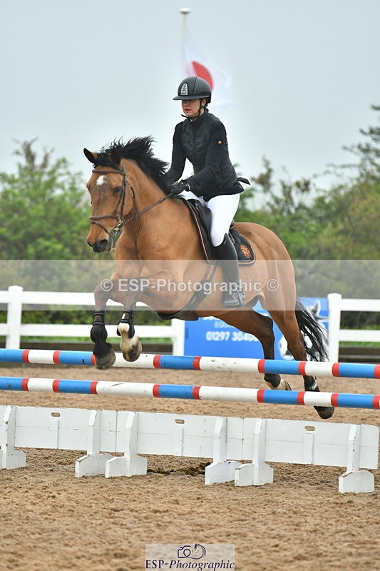 230505A-095958-03154 - Cls 13 British Novice