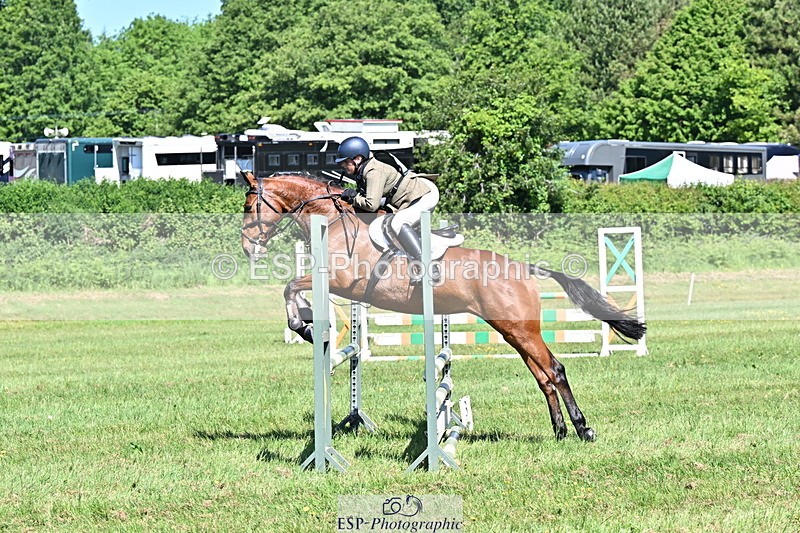 250522B-104230-01631 - 106-THE.CHAMPAGNE.LADY-Charlotte.Rowe