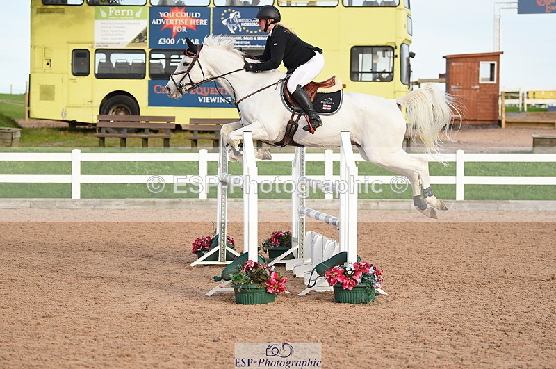 231015A-163704-09339 - Cls 27 1.10m Amateur Q 2nd R