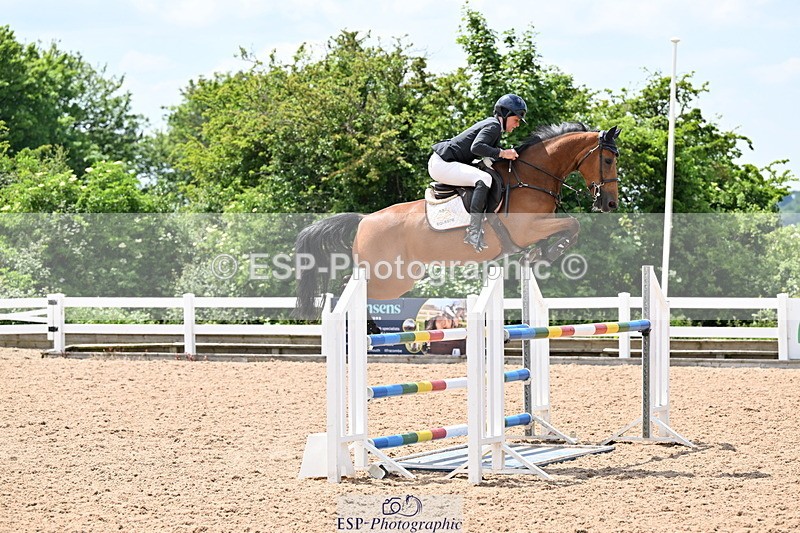 240605A-140913-00669 - Cls 4 Newcomers and 1.10m Open