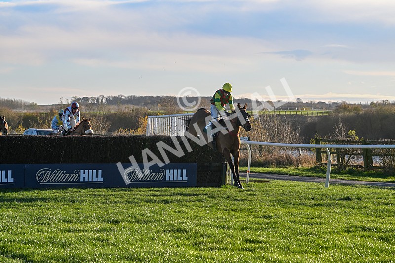 221124-Race 4-Duke Of Luckley-5086 - Race 4