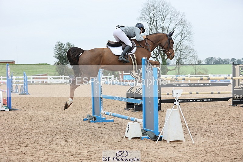 241101A-133138-02126 - FRI Cls 6 Foxhunter and 1.20m Open