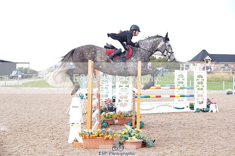 241005A-155942-05133 - SAT Cls 12 Snr Fox & 1.20m Open