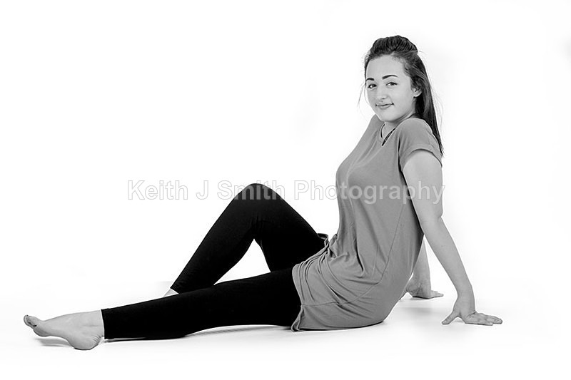 2SKJ0518 - Portraiture