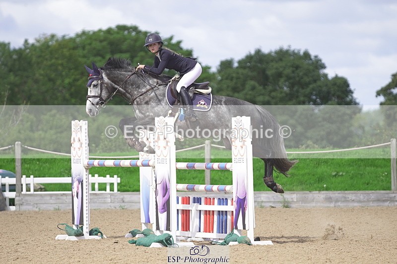 230806A-105612-01465 - Cls 13 Snr Newcomers & 1.10m Open