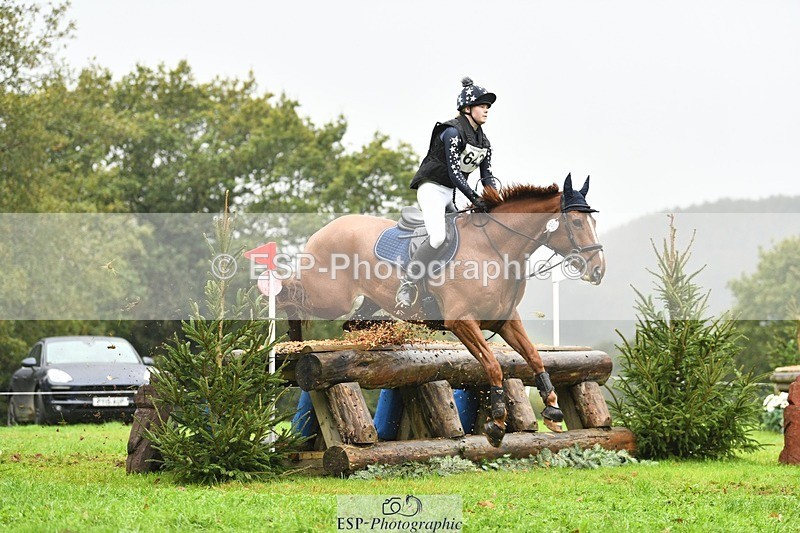 231021-104454-14204 - 643-MIH.TOPGUN-Ellie.Nicholson-SC+XC