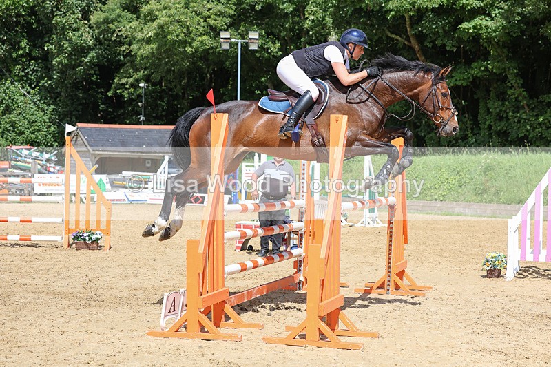 3E7A7489 - Class 8: Senior Newcomers/1.10m open