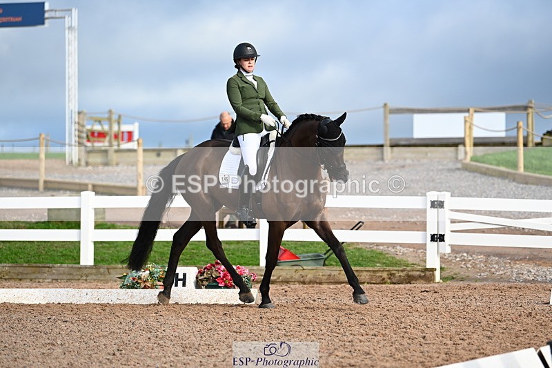 240218A-144225-08907 - 145-Lucy.Amy-Millenium.Falcon