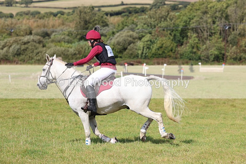 3E7A6701 - Class 1: Trebudannon Open: Pheasant Feeder
