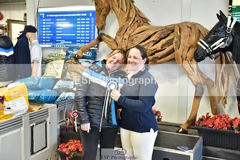 250215-131246-03634 - Medium Silver Presentations