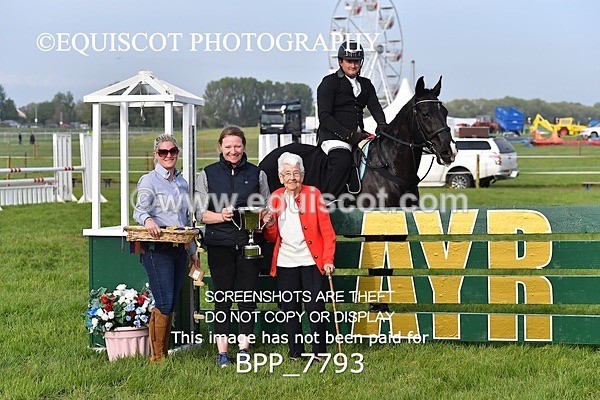 BPP_7793 - CLASS 6 Nisbets Fresh From The Farm & The Golf Inn 1.00m Amateur Championship