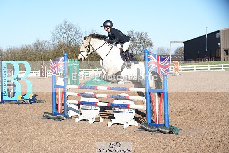 251130-115623-01116 - Cls 6 Blue Chip Pony Newcomers & 1m Open