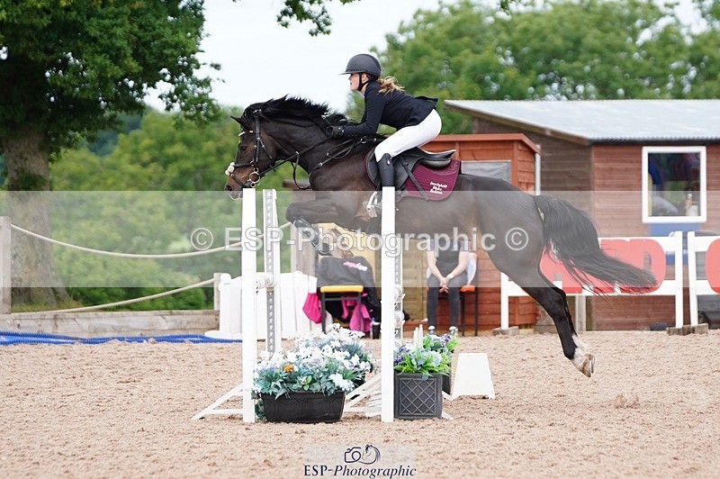 250608-125616-02781 - Cls 9 Pony Newcomers and 1m
