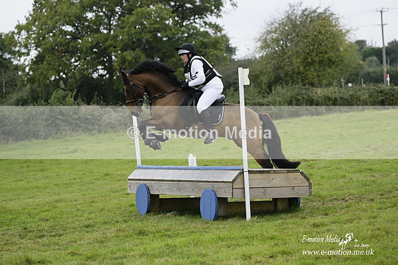  WWHT 171021 2209 - Novice Pairs (0.80m)  17/10/21