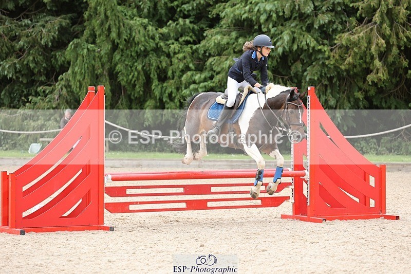 240615-160405-02186 - Cls 9&10 Club and Schools 70cm