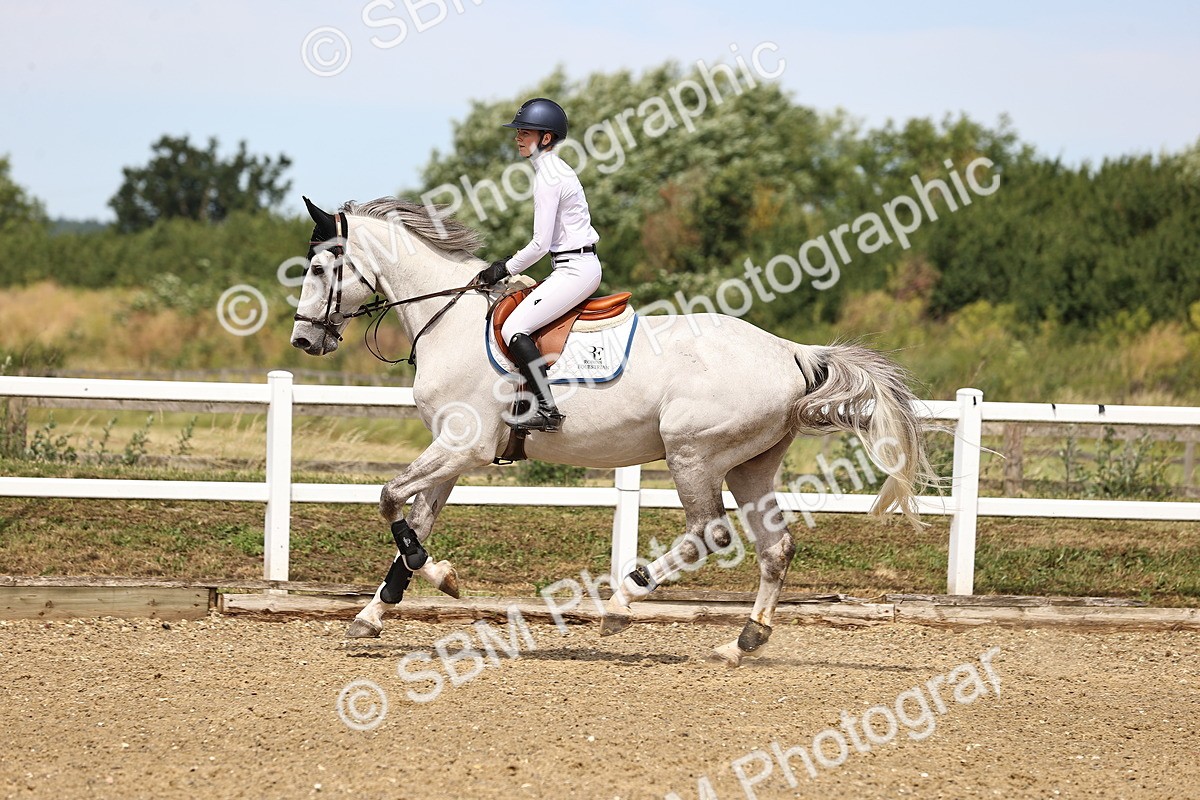 SBM_000694 - Class 15 - Redpost Equestian Senior Foxhunter - 1.20m