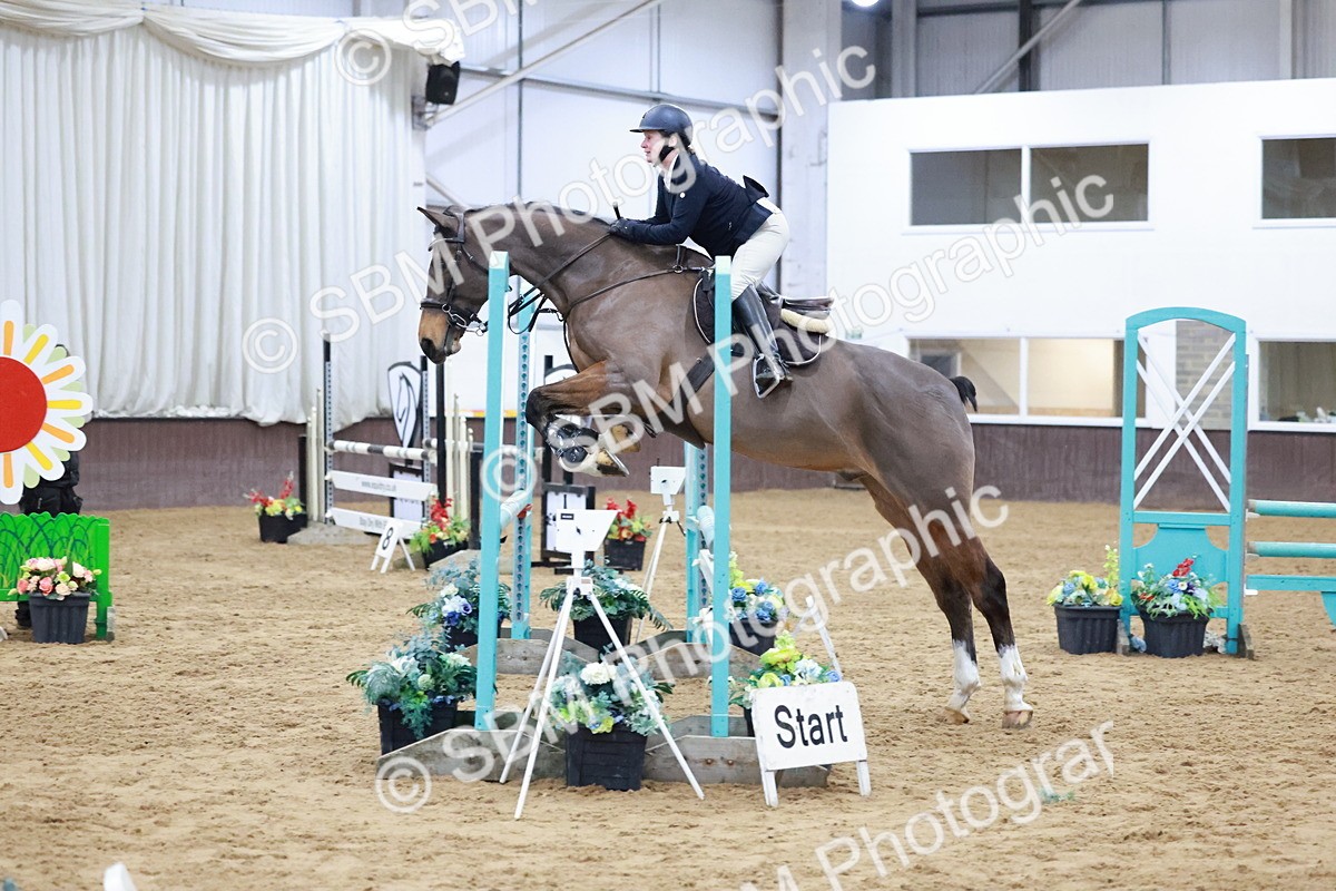 SBM_007493 - Class 24 - Nupafeed Supplements Senior Discovery/ 1m Open