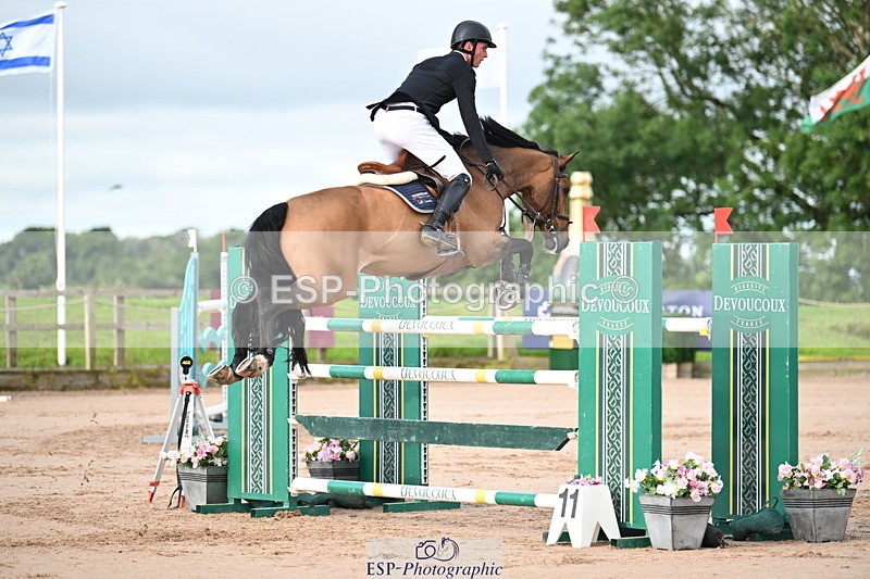 240721A-081123-16425 - Cls 20, 1 Star Gold Tour 1.35m