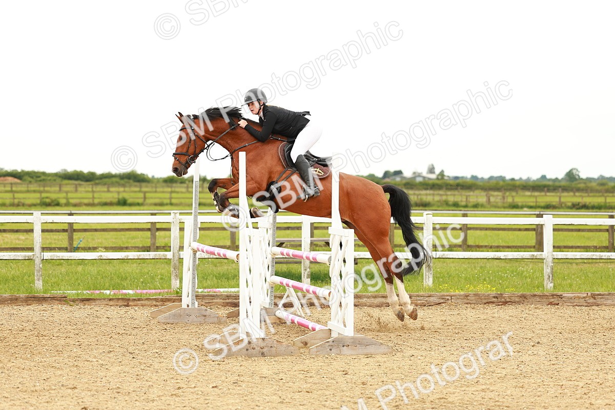 SBM_001570_Class 3 - Senior Discovery - 100m - Chloe F
