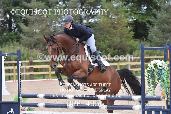 BPP_4356 - CLASS 12 SUN Senior British Novice/ 90cm Open