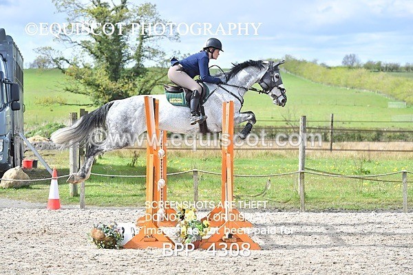 BPP_4308 - CLASS 8 FRI Senior Foxhunter/ 1.20m Open