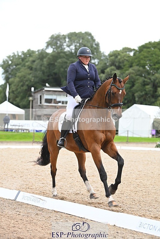 230813-171921-08626 - Cls 14 Medium Silver 16.45 to End