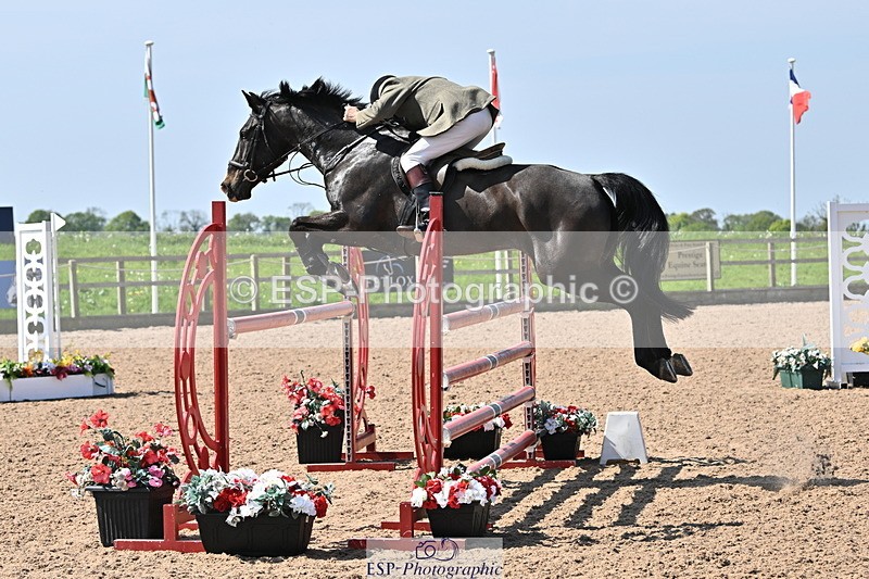 240509A-110702-01041 - Cls 9 Snr 1.20m Open