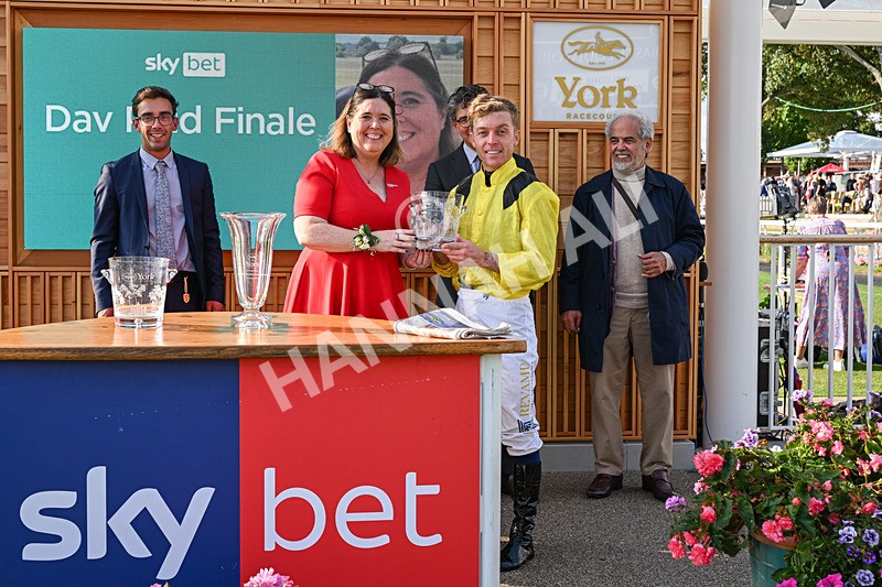 220826-Race 7-Raammee-6101 - Race 7 17.20pm Sky Bet Dav Reid Finale Handicap