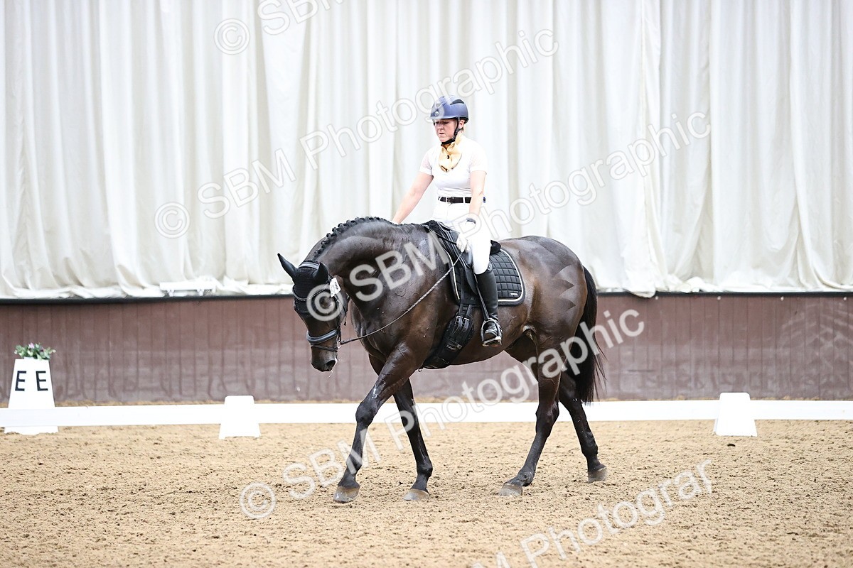 SBM_003055_Novice 4 - 14441634 - Sam